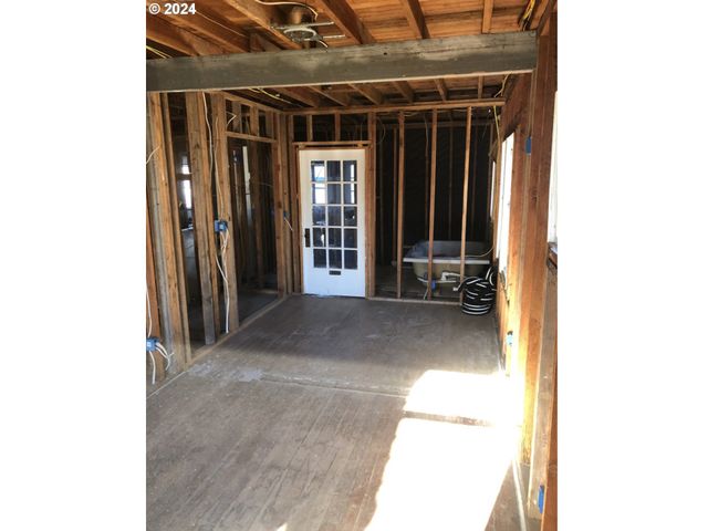 176 NORTH St, Vernonia, OR 97064