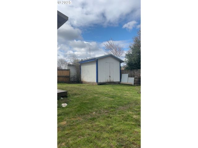 176 NORTH St, Vernonia, OR 97064