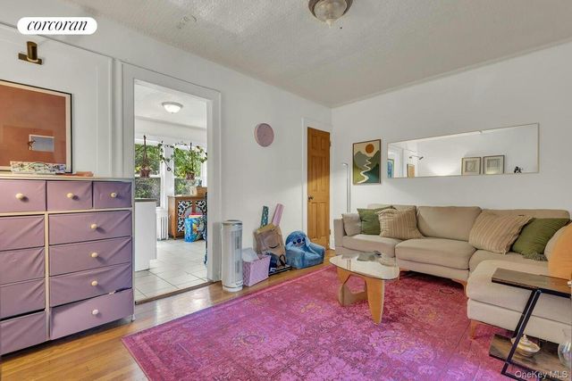 20-27 31 Street, Astoria, NY 11105