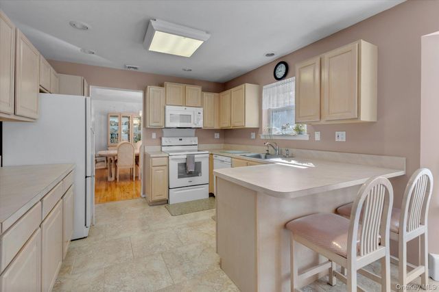 8 Jacqueline Drive, Manorville, NY 11949