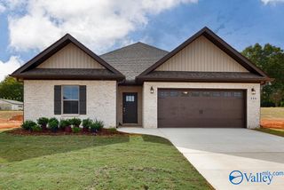 122 Alton Dale Drive, Toney, AL 35773