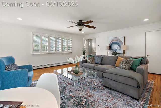 568 Saint Clair Avenue, Grosse Pointe, MI 48230