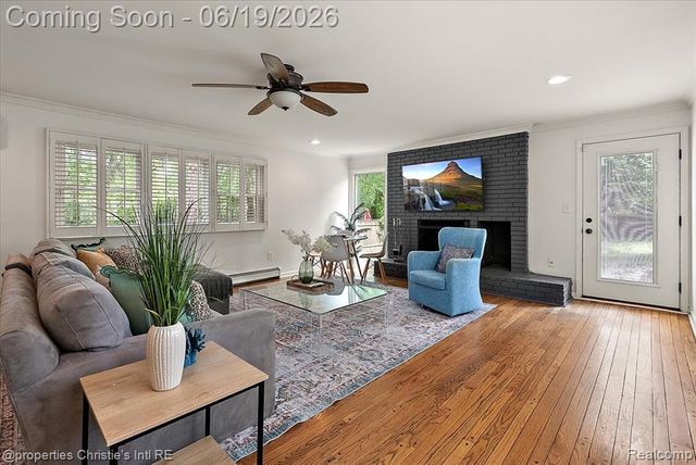 568 Saint Clair Avenue, Grosse Pointe, MI 48230