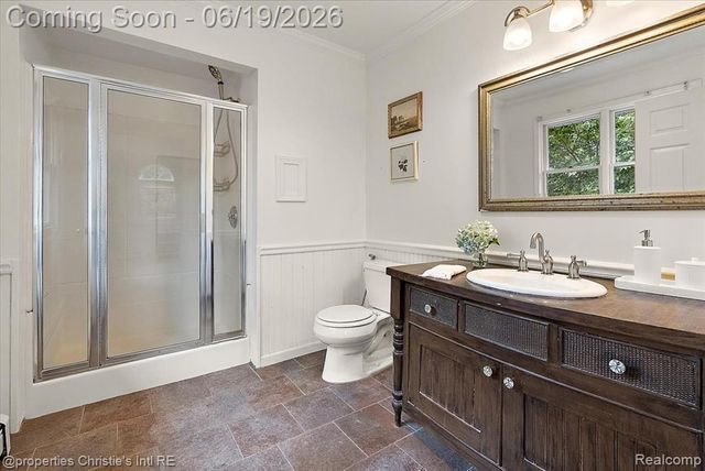 568 Saint Clair Avenue, Grosse Pointe, MI 48230