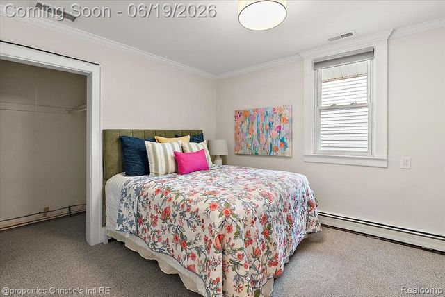 568 Saint Clair Avenue, Grosse Pointe, MI 48230