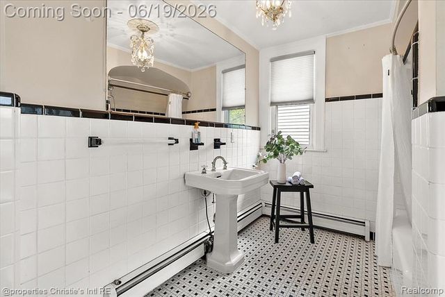 568 Saint Clair Avenue, Grosse Pointe, MI 48230