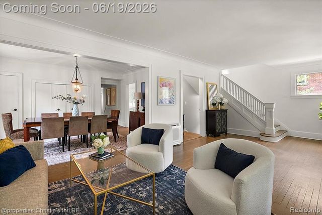 568 Saint Clair Avenue, Grosse Pointe, MI 48230