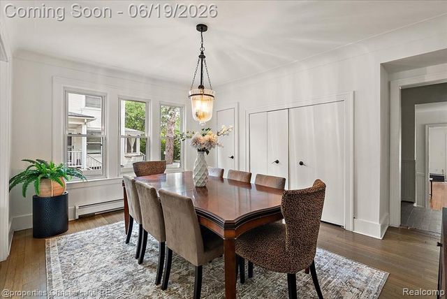 568 Saint Clair Avenue, Grosse Pointe, MI 48230