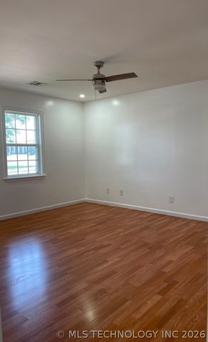 4014 S 100th East Avenue, Tulsa, OK 74146