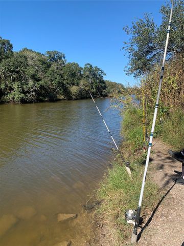 1836 County Road 318, Brazoria, TX 77422