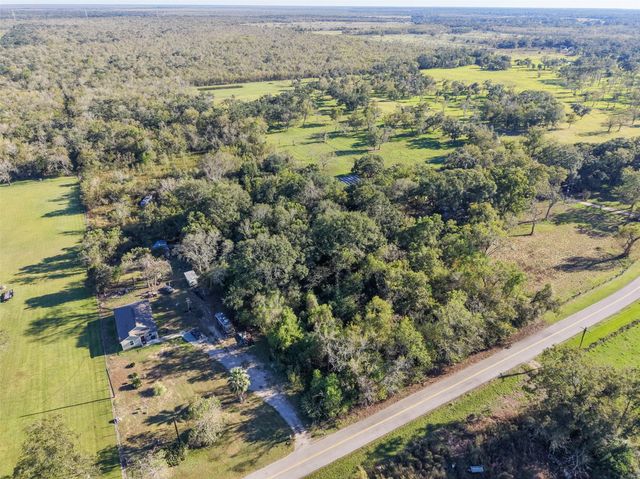 1836 County Road 318, Brazoria, TX 77422