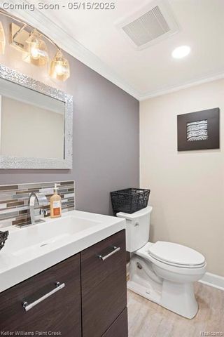 1195 Ashley Drive, Troy, MI 48085