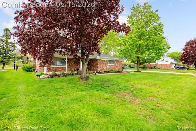 1195 Ashley Drive, Troy, MI 48085