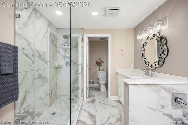 1195 Ashley Drive, Troy, MI 48085