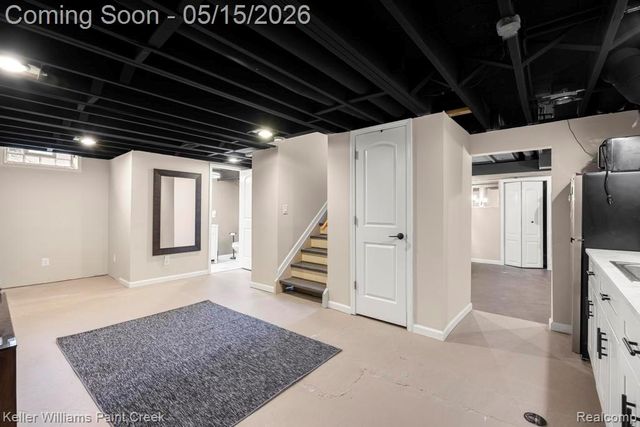 1195 Ashley Drive, Troy, MI 48085