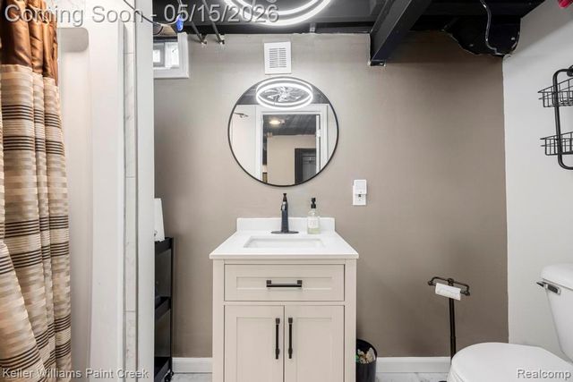 1195 Ashley Drive, Troy, MI 48085