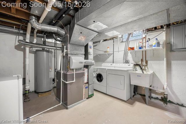 1195 Ashley Drive, Troy, MI 48085