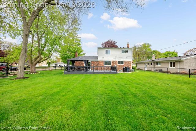 1195 Ashley Drive, Troy, MI 48085