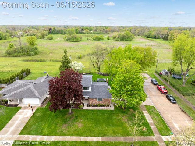 1195 Ashley Drive, Troy, MI 48085