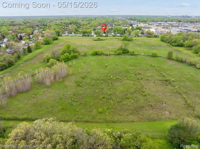 1195 Ashley Drive, Troy, MI 48085
