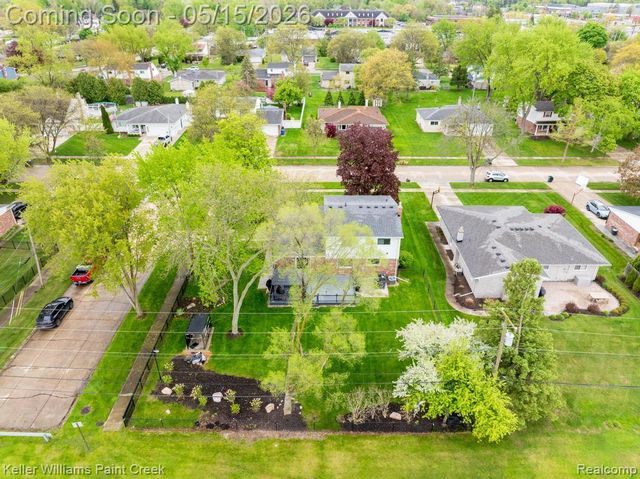 1195 Ashley Drive, Troy, MI 48085