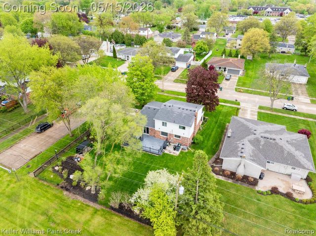 1195 Ashley Drive, Troy, MI 48085