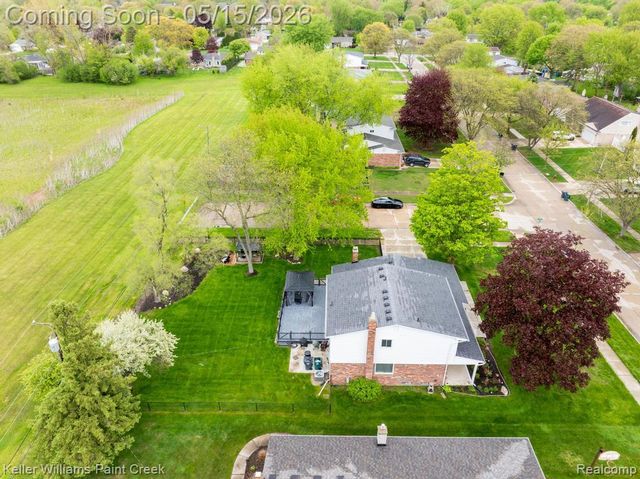 1195 Ashley Drive, Troy, MI 48085