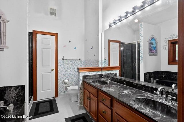27 Autumn Hill Ct, Prospect, KY 40059