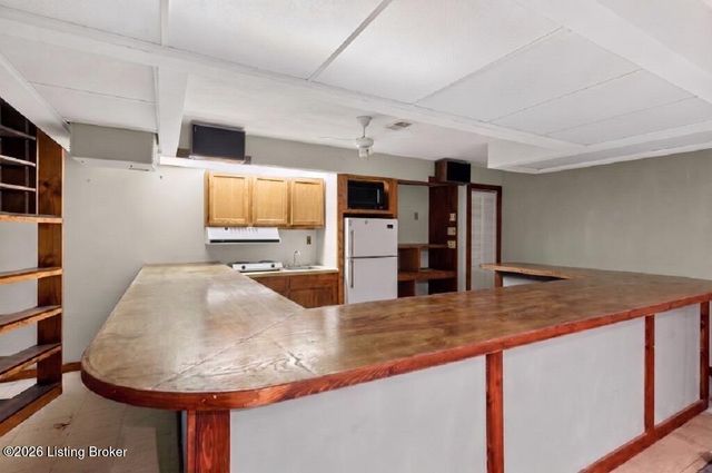 27 Autumn Hill Ct, Prospect, KY 40059