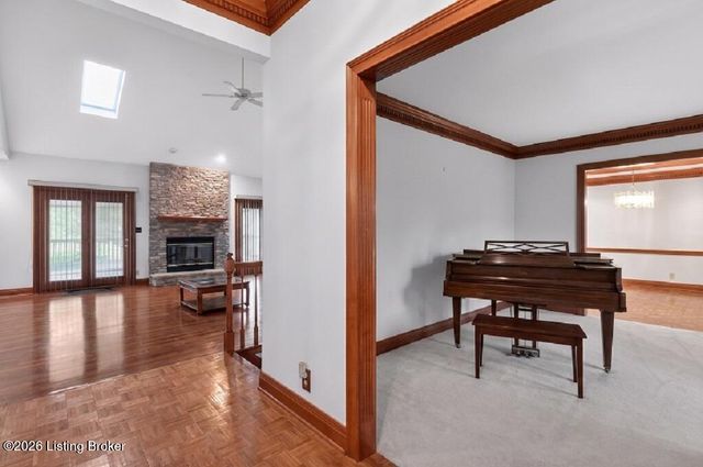 27 Autumn Hill Ct, Prospect, KY 40059