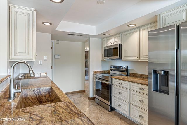 6646 N Sesame Lane, Tucson, AZ 85704