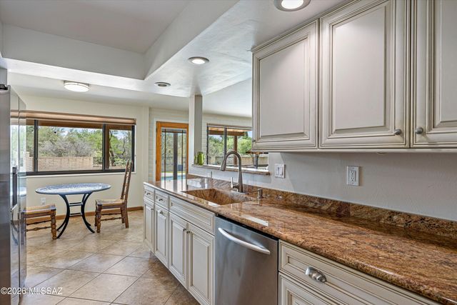 6646 N Sesame Lane, Tucson, AZ 85704