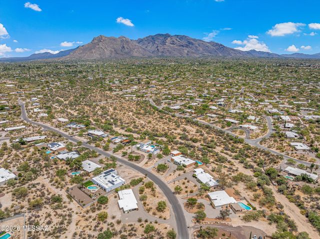 6646 N Sesame Lane, Tucson, AZ 85704
