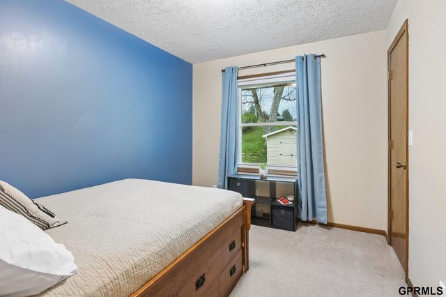 611 Sand Hill Road, Louisville, NE 68037