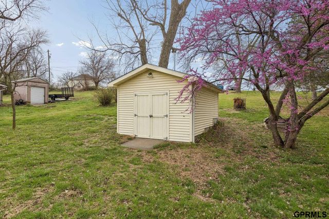 611 Sand Hill Road, Louisville, NE 68037