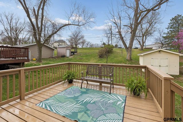 611 Sand Hill Road, Louisville, NE 68037
