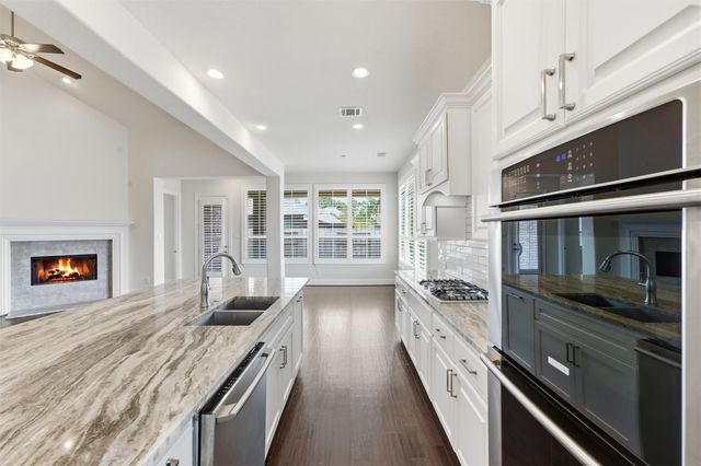 9952 Downey Emerald Drive, Conroe, TX 77385