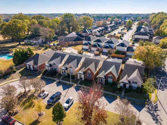 10435 KENSINGTON CIR, Collierville, TN 38017