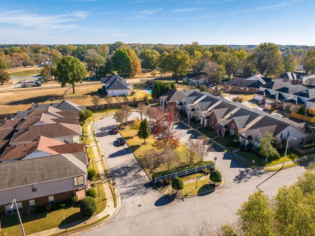 10435 KENSINGTON CIR, Collierville, TN 38017