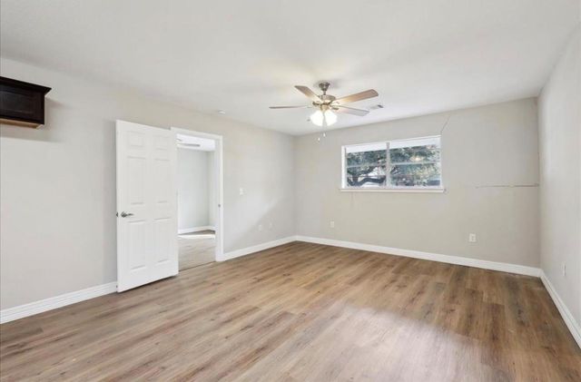 8670 Newfield Lane, Beaumont, TX 77707