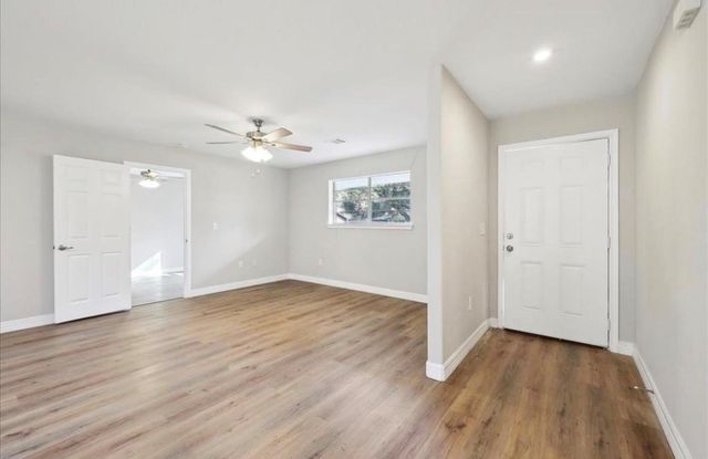 8670 Newfield Lane, Beaumont, TX 77707