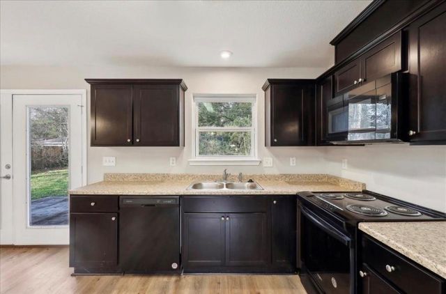 8670 Newfield Lane, Beaumont, TX 77707