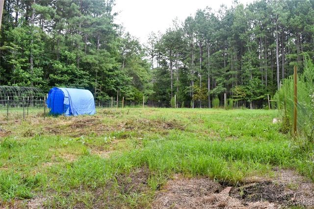 81 N Hardtimes Dr, Farmville, VA 23960