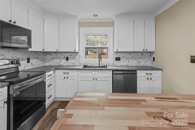 4165 Laurelwood Court, Concord, NC 28025