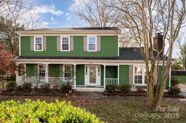 8700 Parkchester Drive, Charlotte, NC 28277