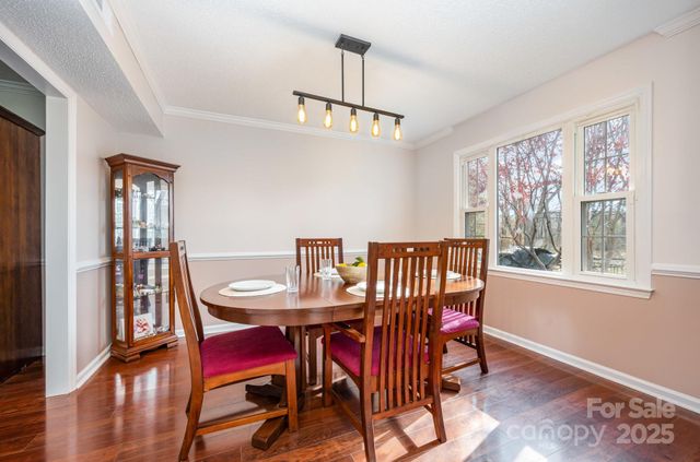 8700 Parkchester Drive, Charlotte, NC 28277