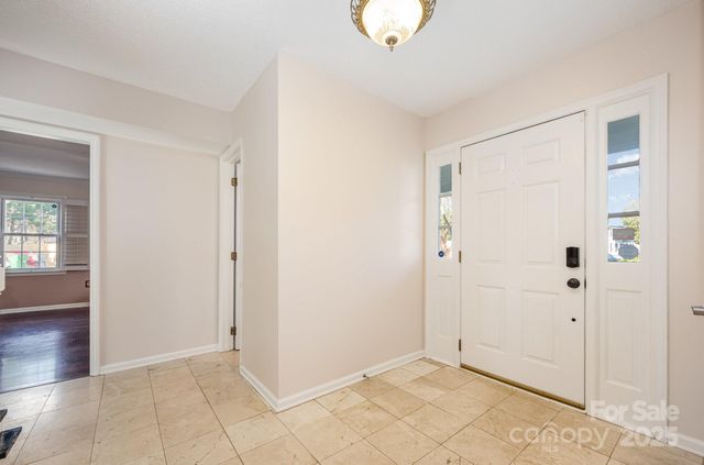 8700 Parkchester Drive, Charlotte, NC 28277