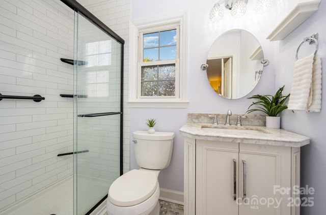 8700 Parkchester Drive, Charlotte, NC 28277