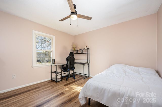 8700 Parkchester Drive, Charlotte, NC 28277