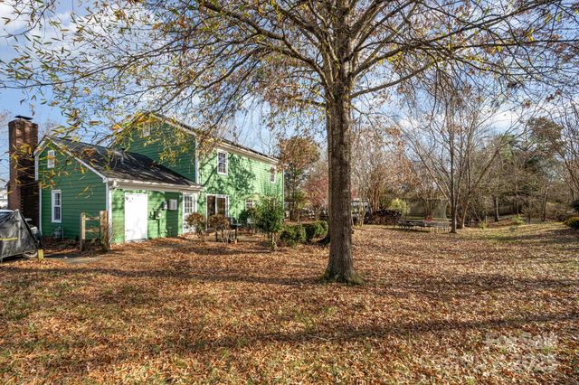 8700 Parkchester Drive, Charlotte, NC 28277